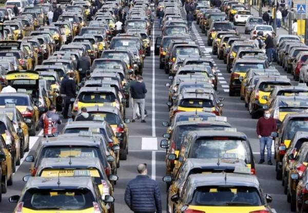 Imagen de cabecera de ¡Únete a la Caja de Resistencia del Taxi!